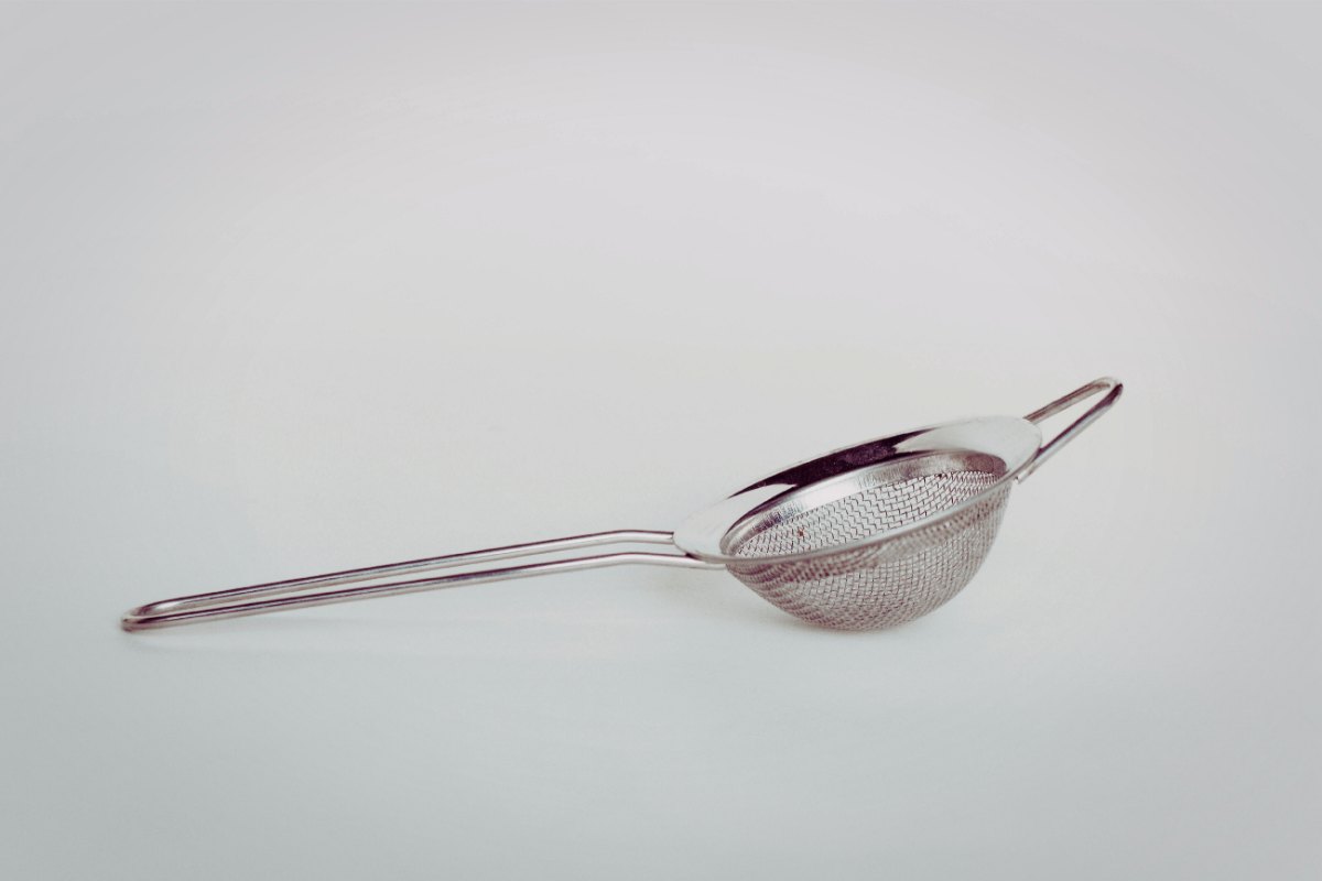 Prima di buttare il colino, guarda cosa puoi farci: l’idea geniale